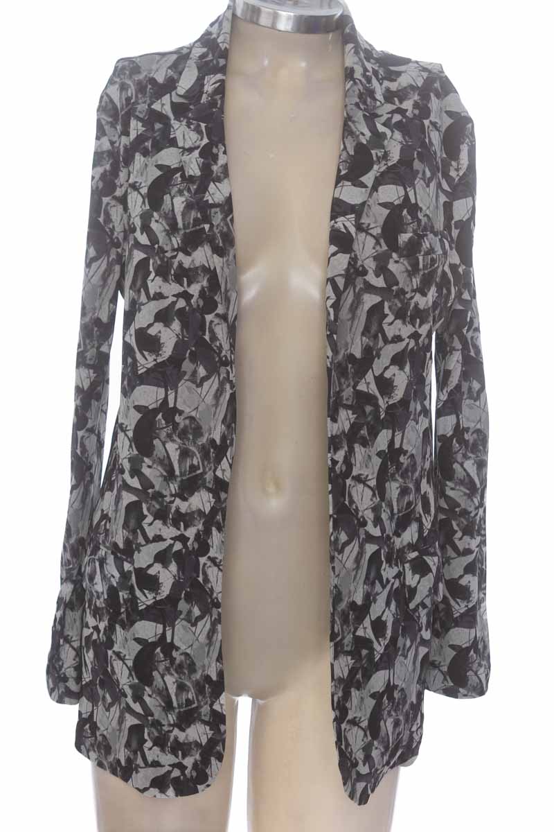 Chaqueta / Abrigo color Gris - Closeando