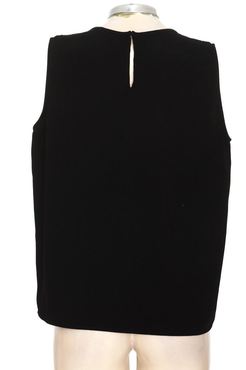 Top / Camiseta color Negro - MNG