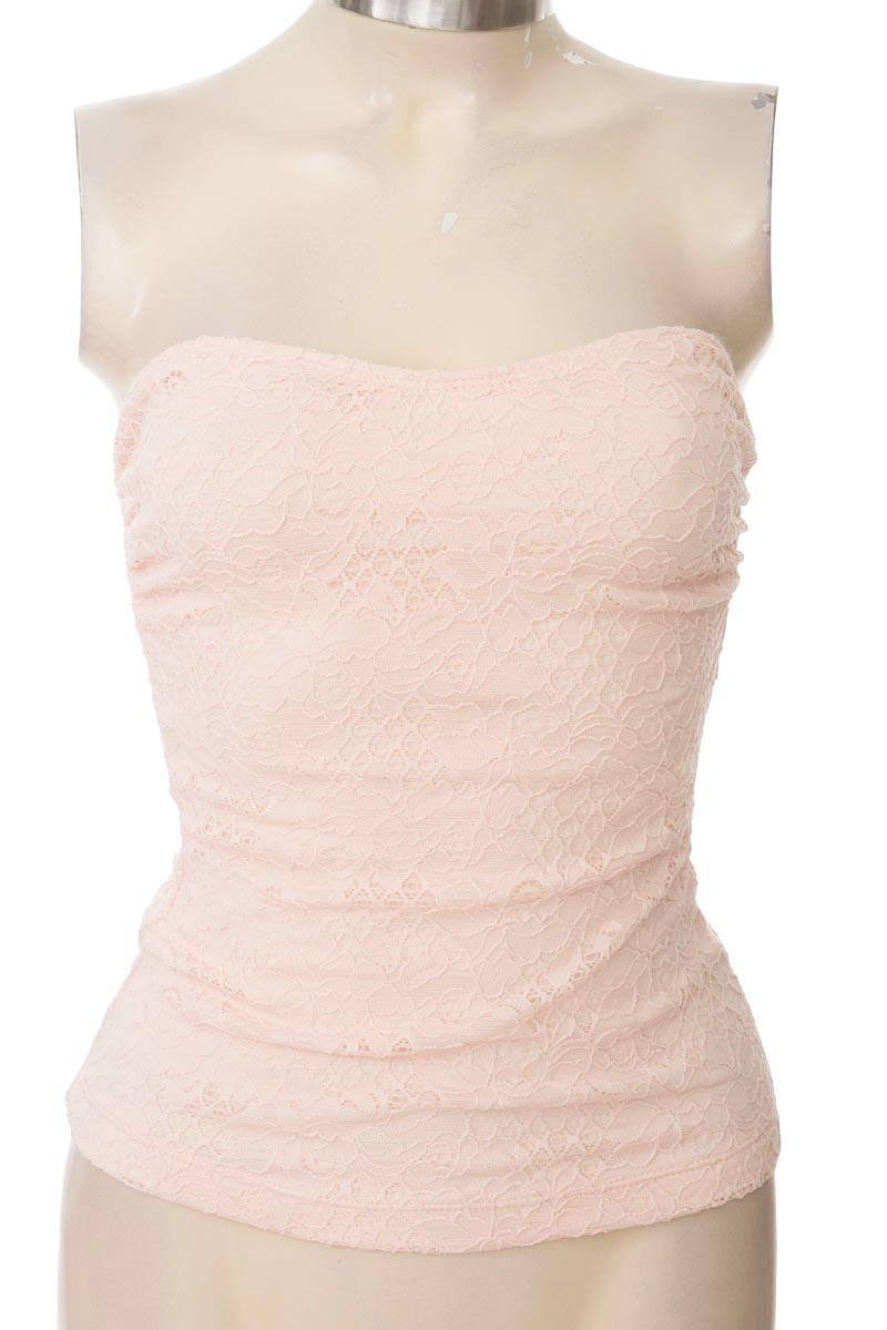 Top / Camiseta color Rosado - Studio F