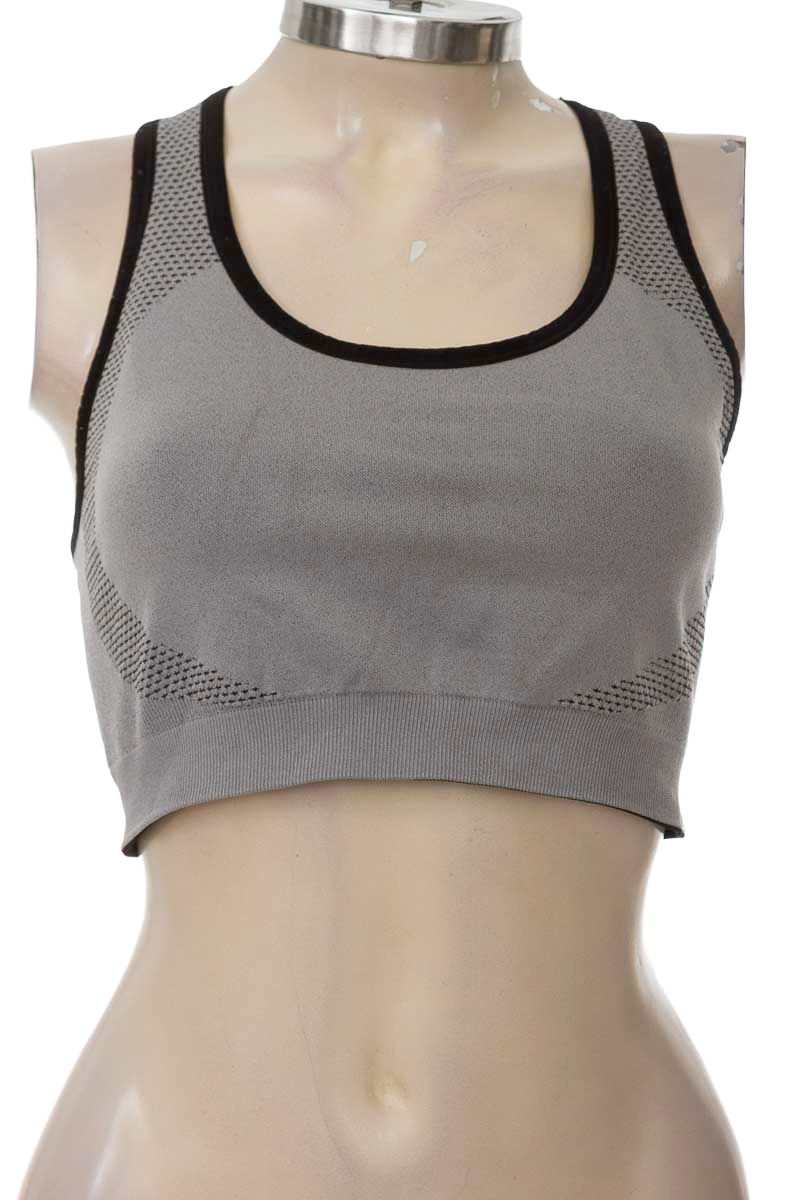 Ropa Deportiva / Salida de Baño color Gris - Closeando