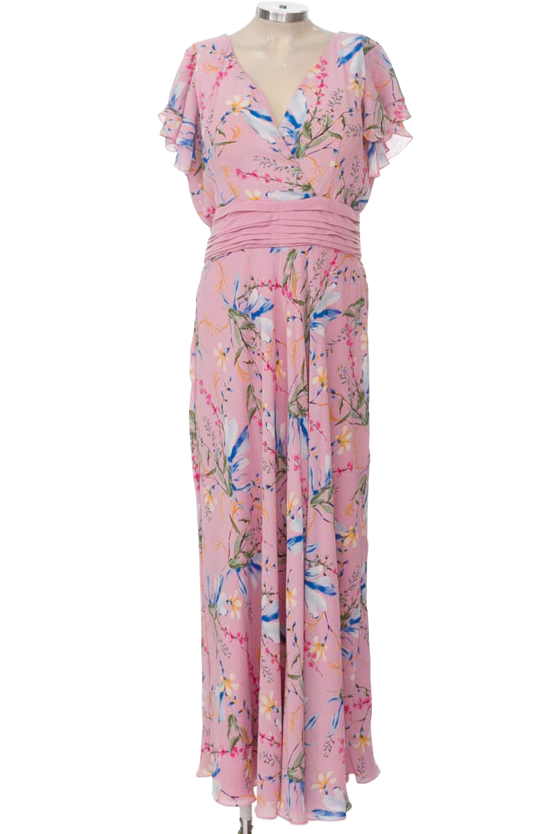 Vestido / Enterizo color Rosado - Closeando