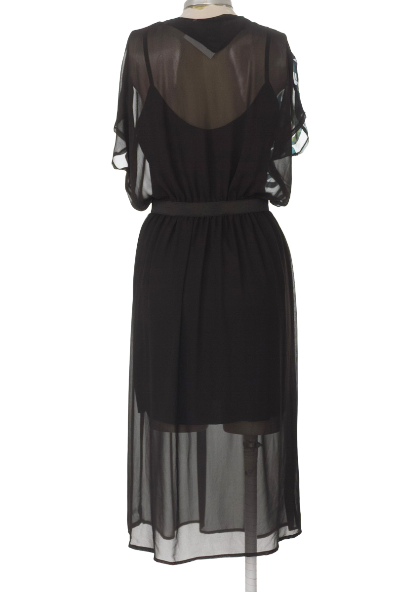 Vestido / Enterizo color Negro - Closeando