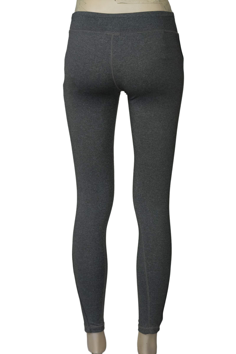 Ropa Deportiva / Salida de Baño color Gris - Gef