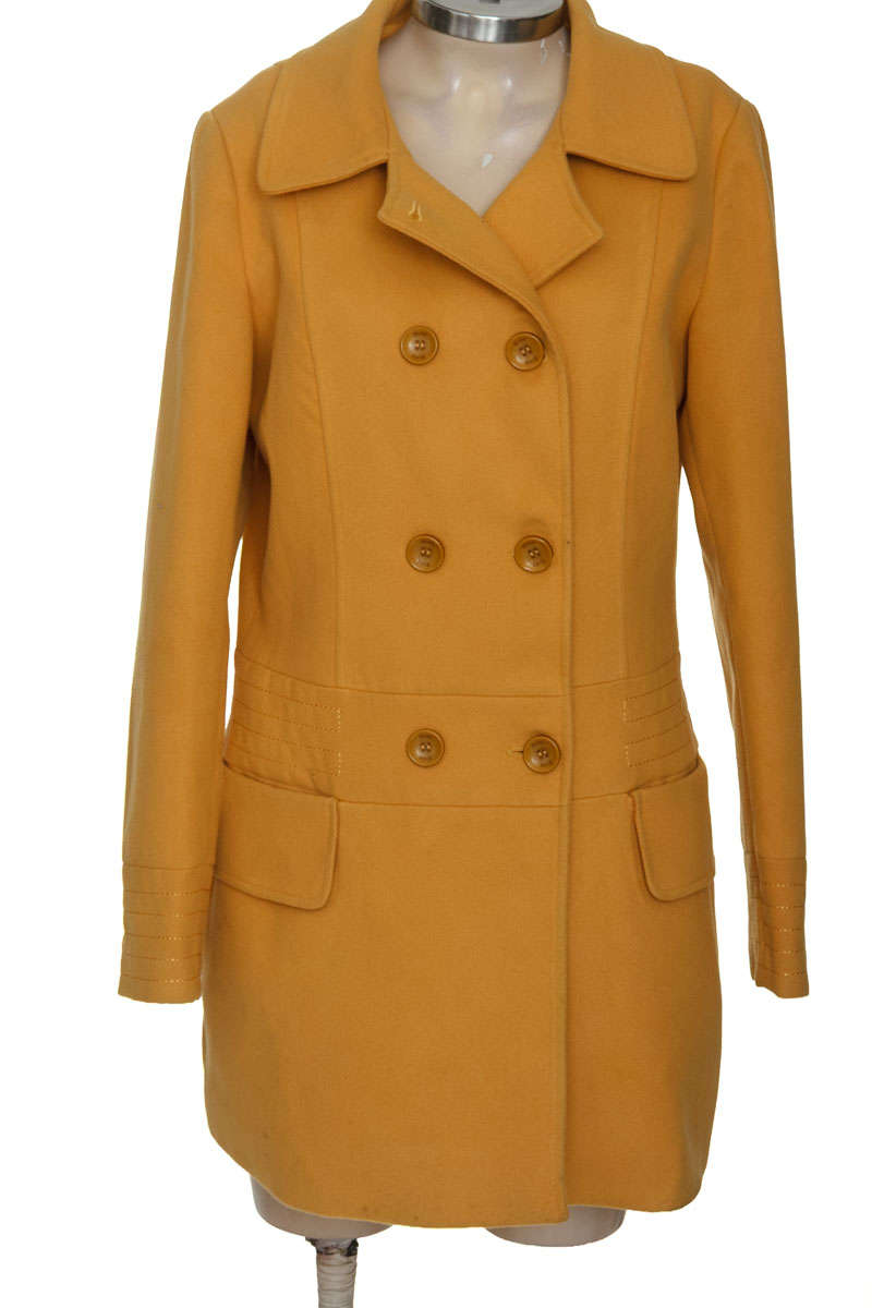 Chaqueta / Abrigo color Mostaza - XUSS