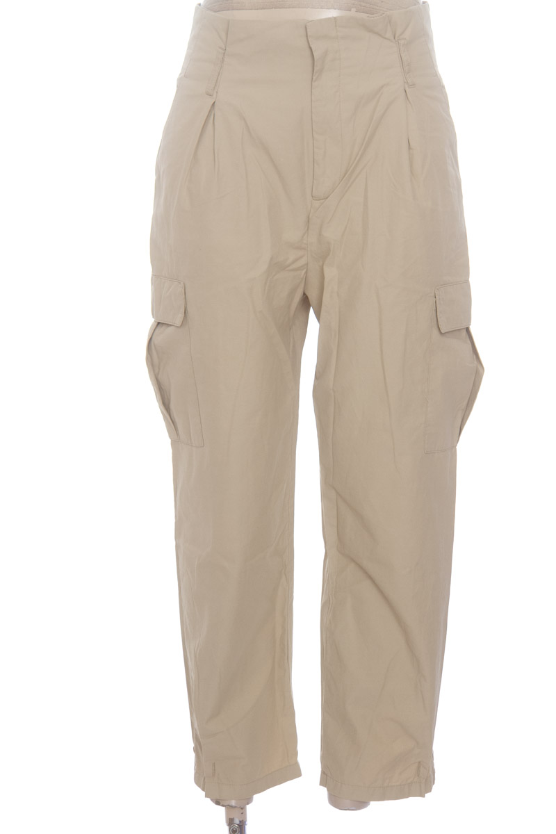 Pantalones color Beige - Zara
