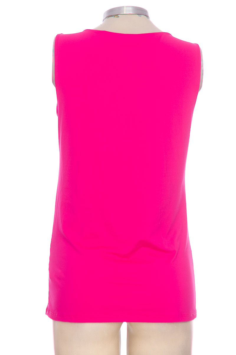 Top / Camiseta color Fucsia - Arkitect