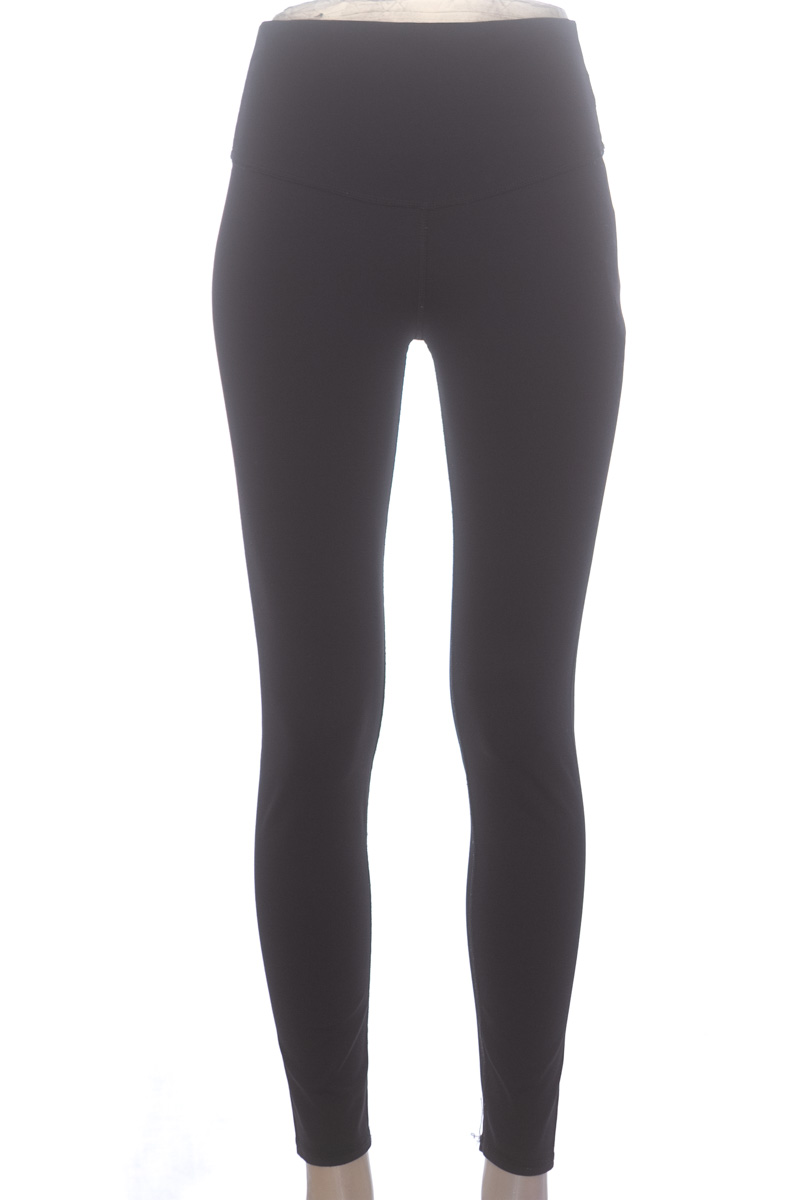 Ropa Deportiva / Salida de Baño color Negro - M&D