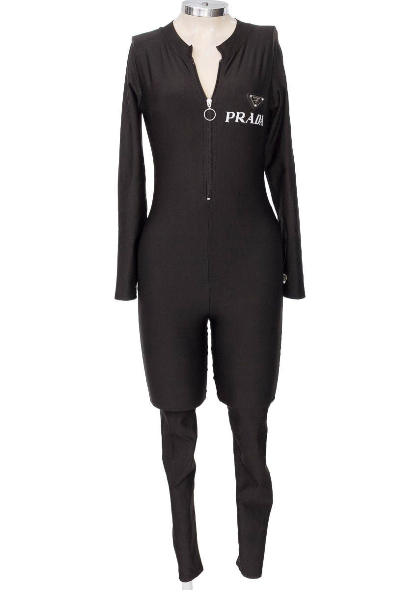 Vestido / Enterizo color Negro - Closeando