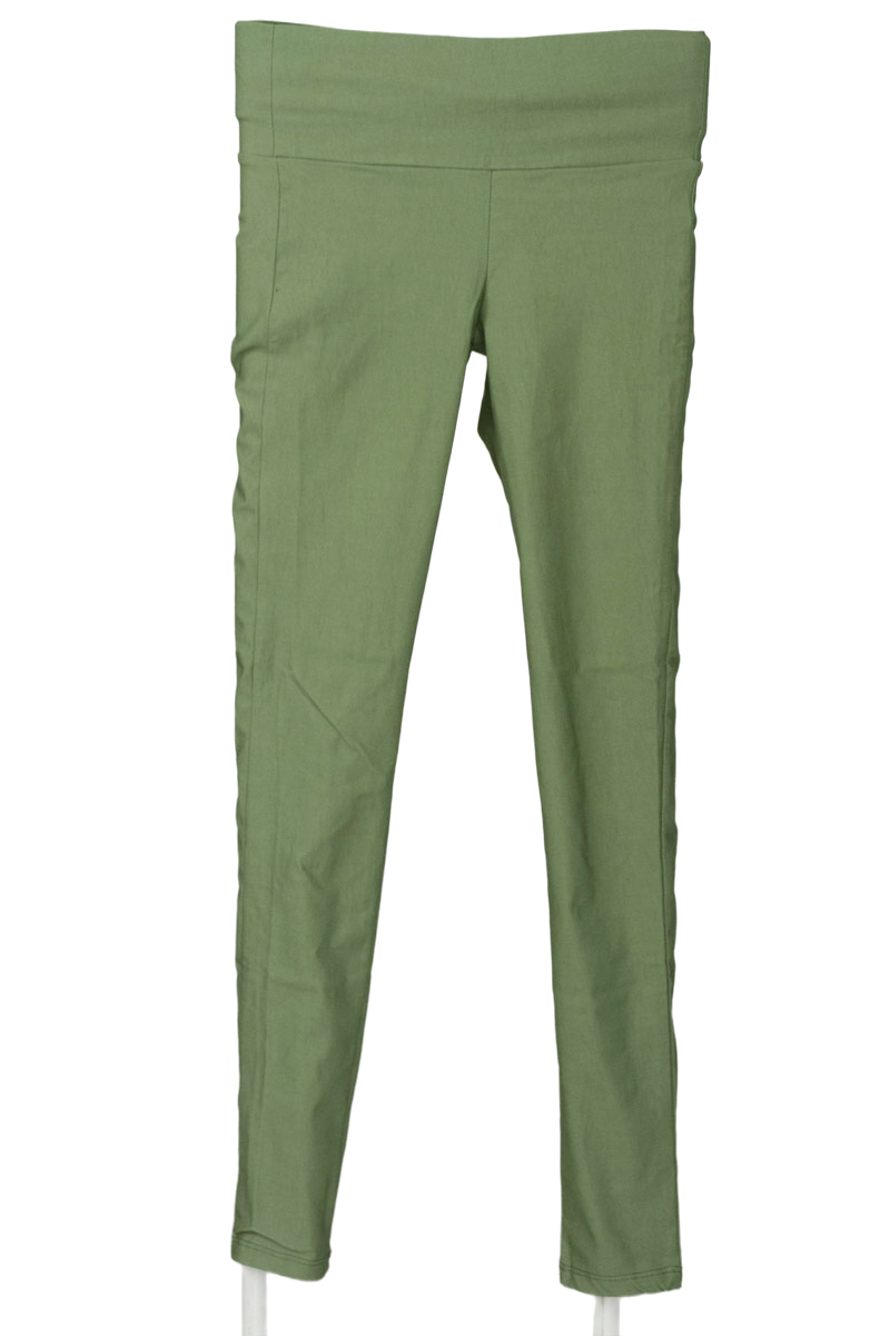 Ropa Deportiva / Salida de Baño color Verde - Closeando