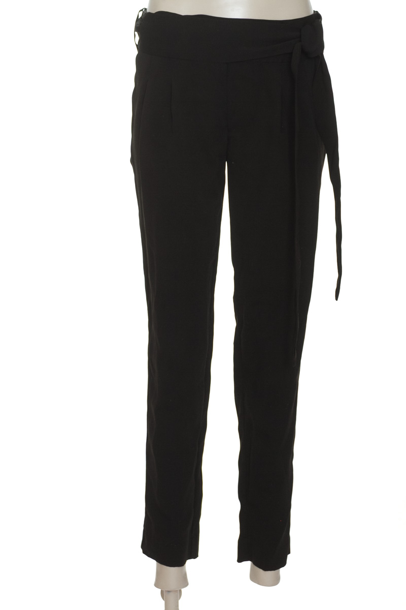 Pantalones color Negro - MNG