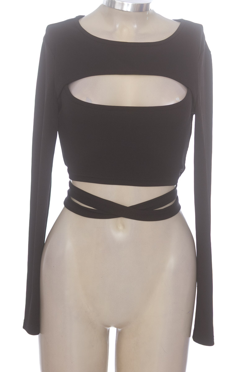 Top / Camiseta color Negro - Shein