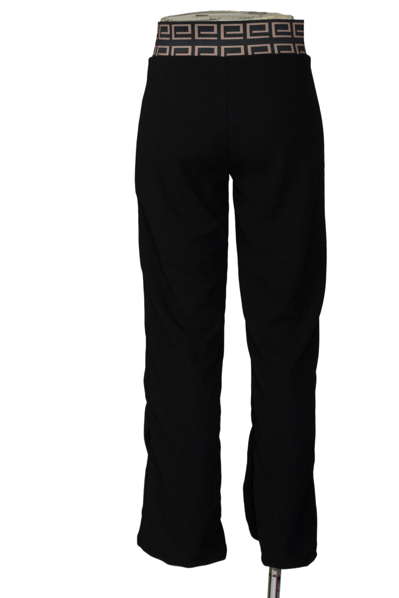 Pantalones color Negro - Closeando