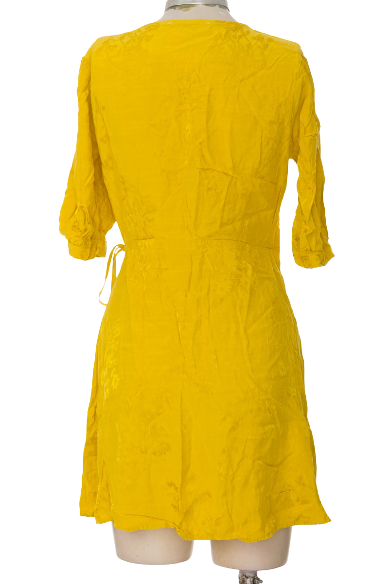 Vestido / Enterizo color Amarillo - Basement