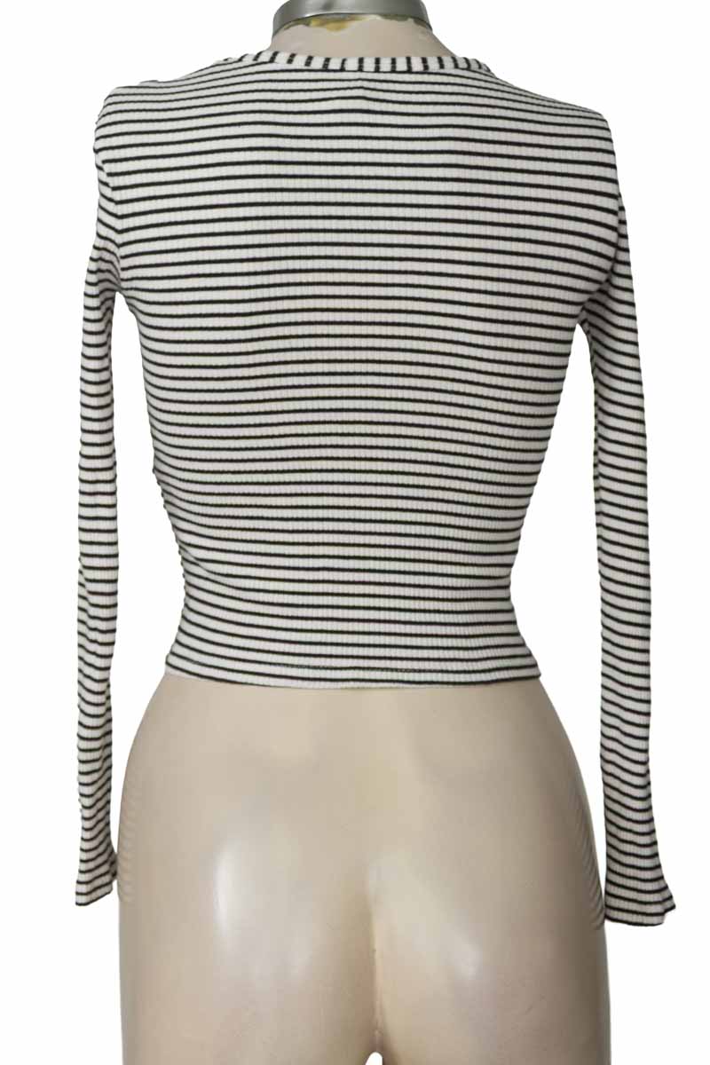 Sweater color Negro - Stradivarius