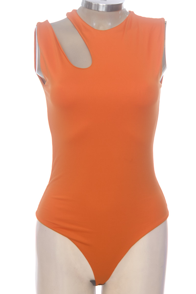 Top / Camiseta color Naranja - Closeando