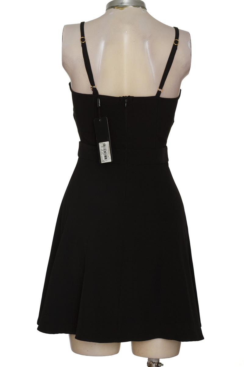 Vestido / Enterizo color Negro - Studio F