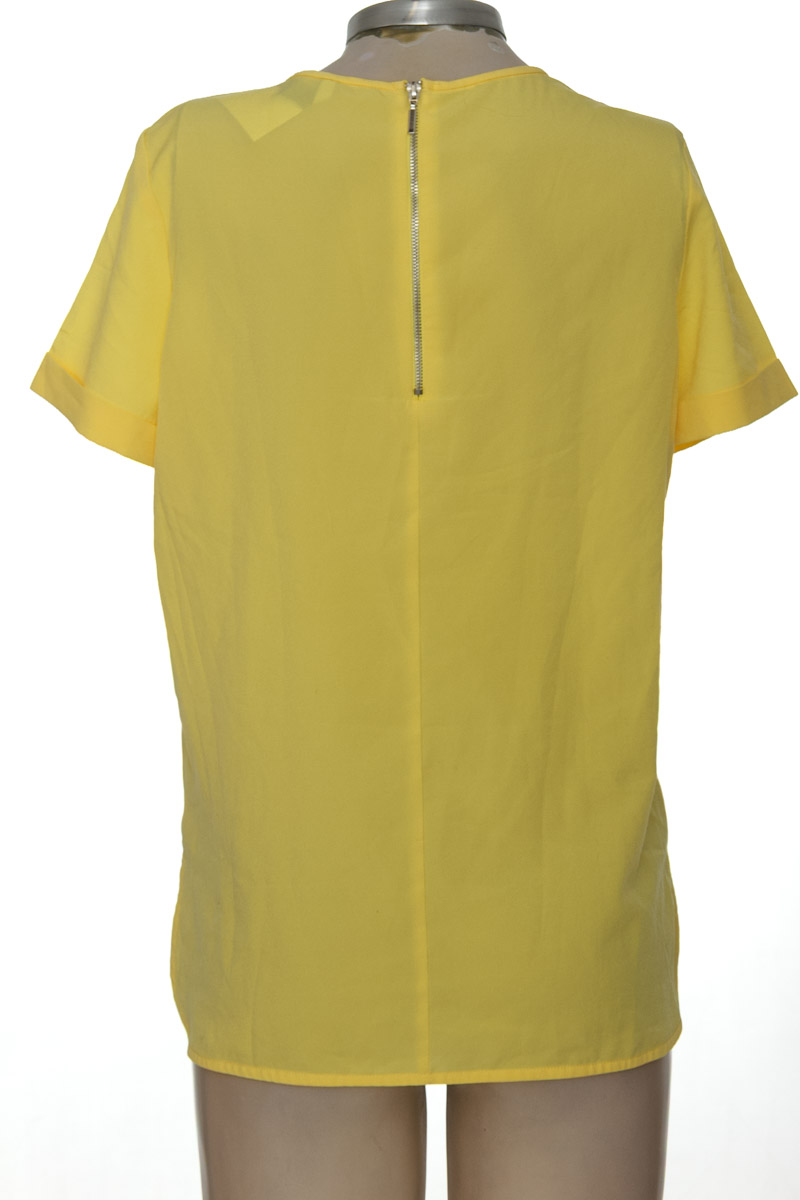 Blusa color Amarillo - Stradivarius