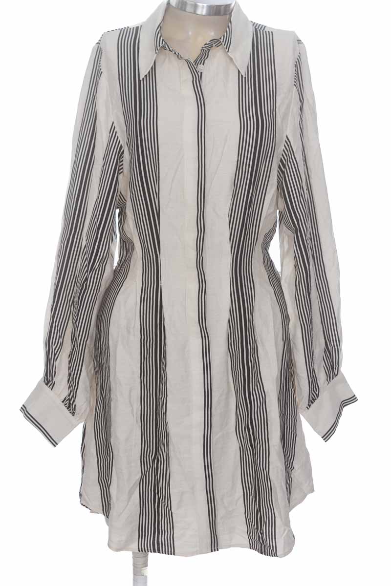 Vestido / Enterizo color Beige - H&M