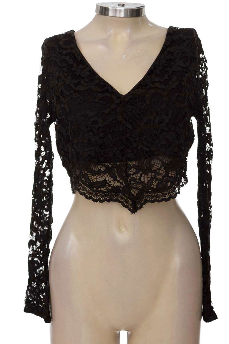 Top / Camiseta color Negro - Zara