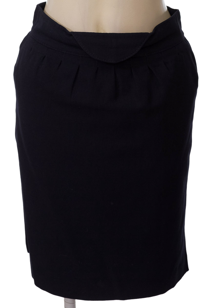 Falda color Azul - Closeando