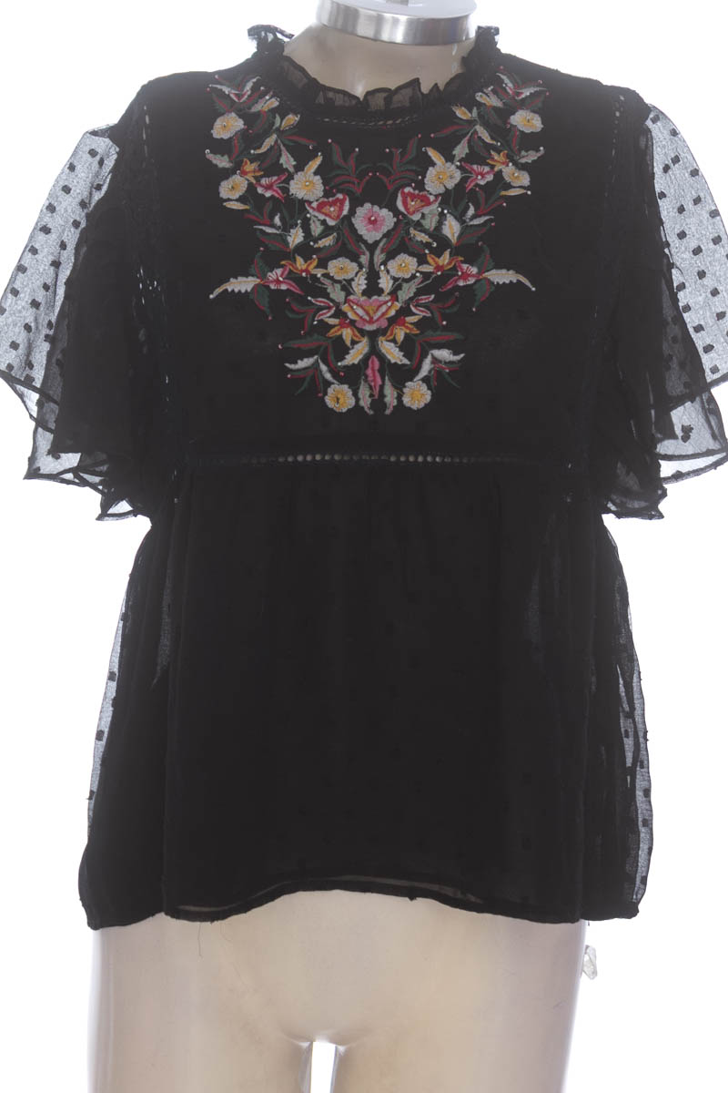 Blusa color Negro - Koaj