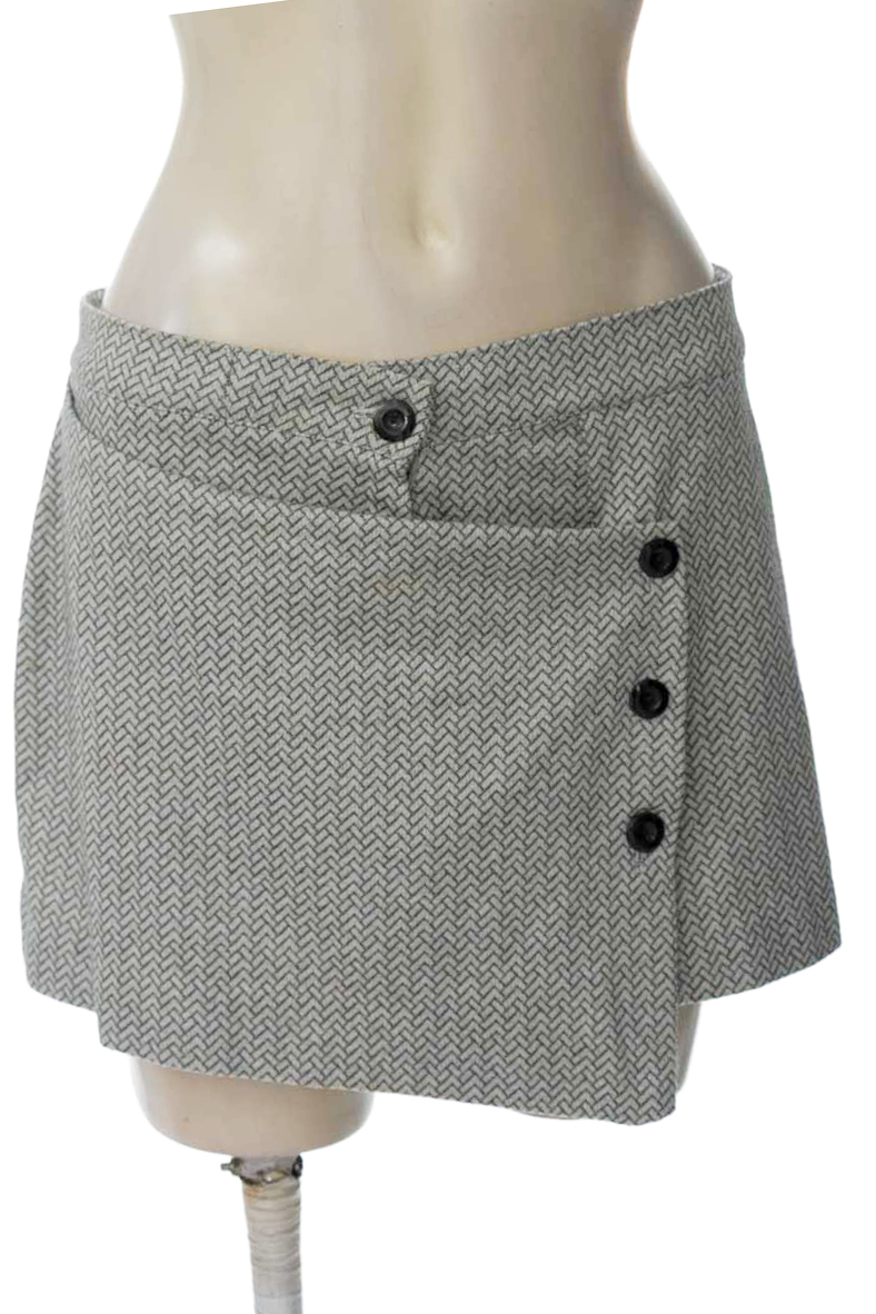 Falda color Gris - Closeando