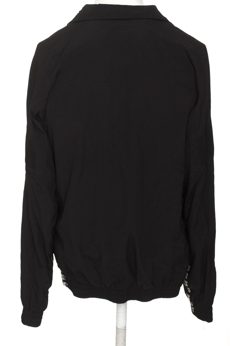 Chaqueta color Negro - Bearcliff
