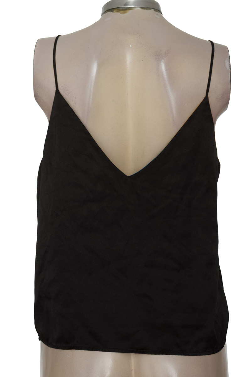 Top / Camiseta color Negro - Arkitect
