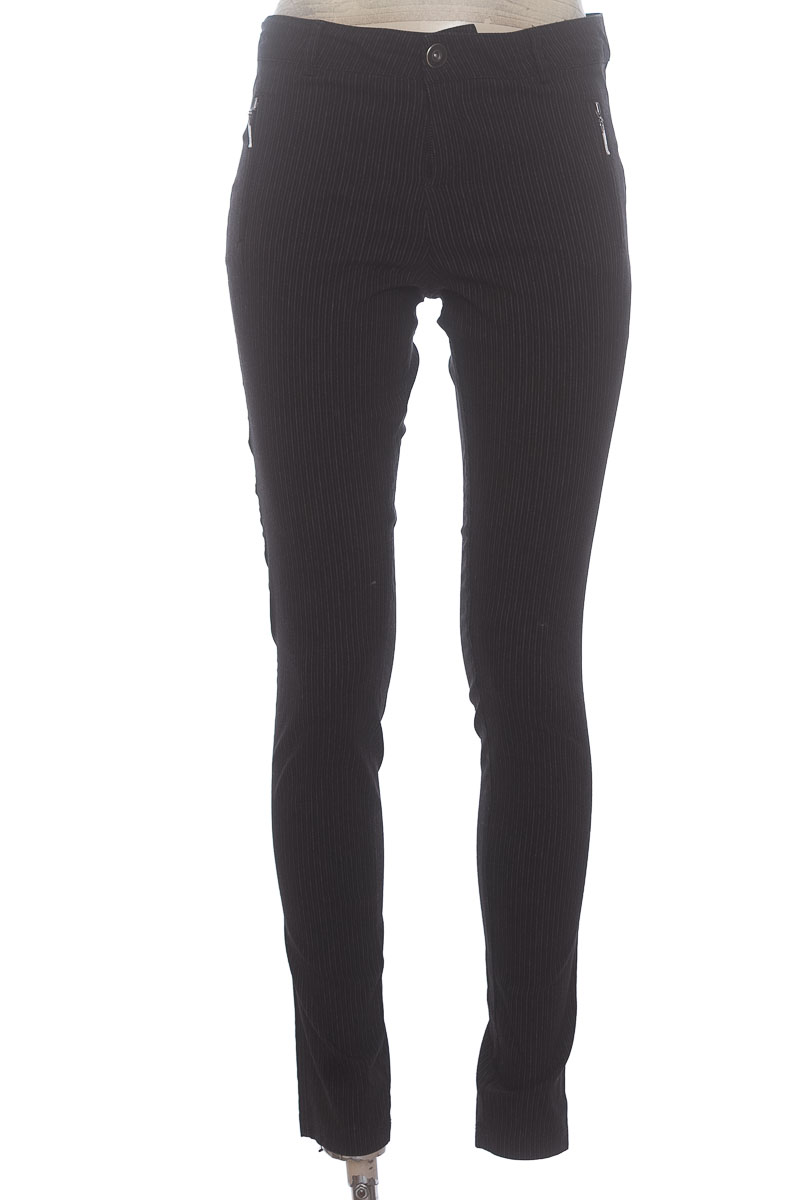 Pantalones color Negro - Arkitect