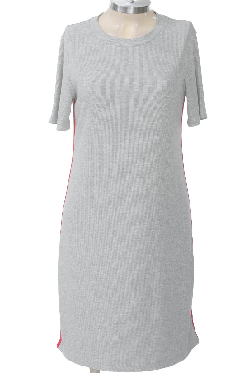 Vestido / Enterizo color Gris - Bershka