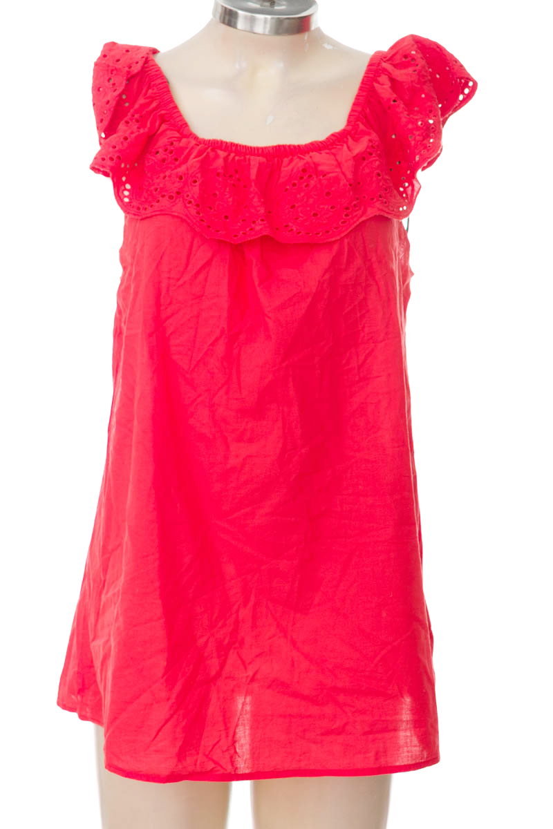 Top / Camiseta color Rosado - Arkitect