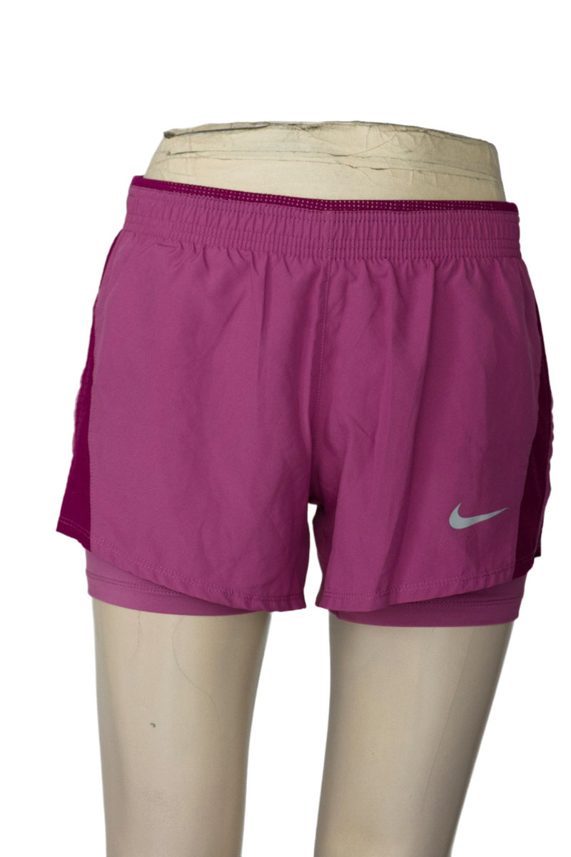 Ropa Deportiva / Salida de Baño color Lila - Nike