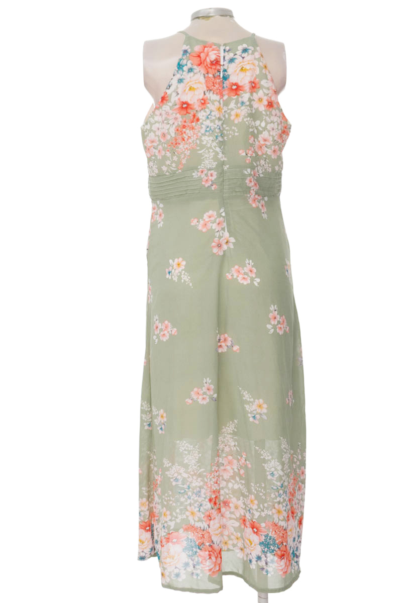 Vestido / Enterizo color Verde - Closeando