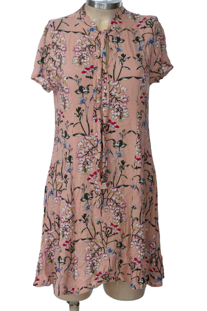 Vestido / Enterizo color Rosado - Basement