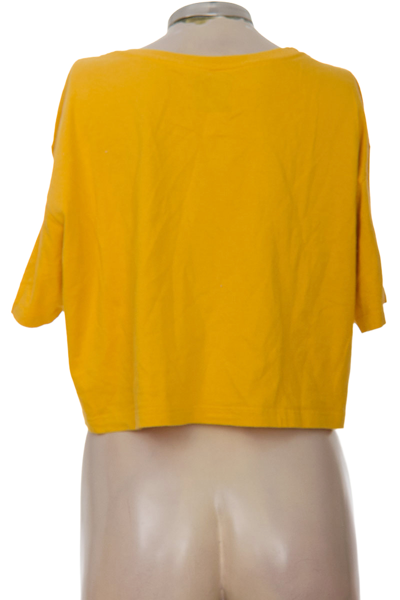 Top / Camiseta color Mostaza - True