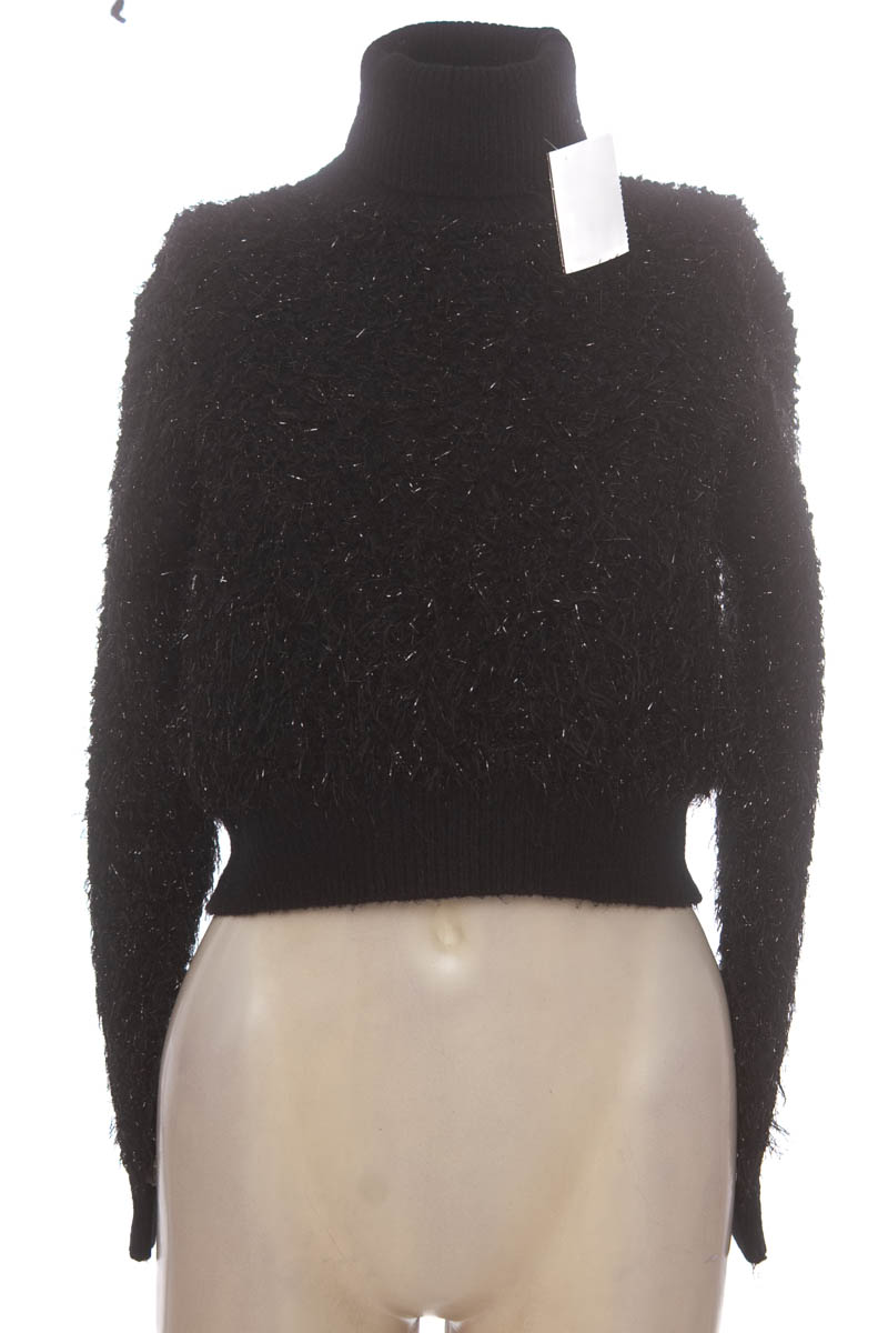 Sweater color Negro - Closeando