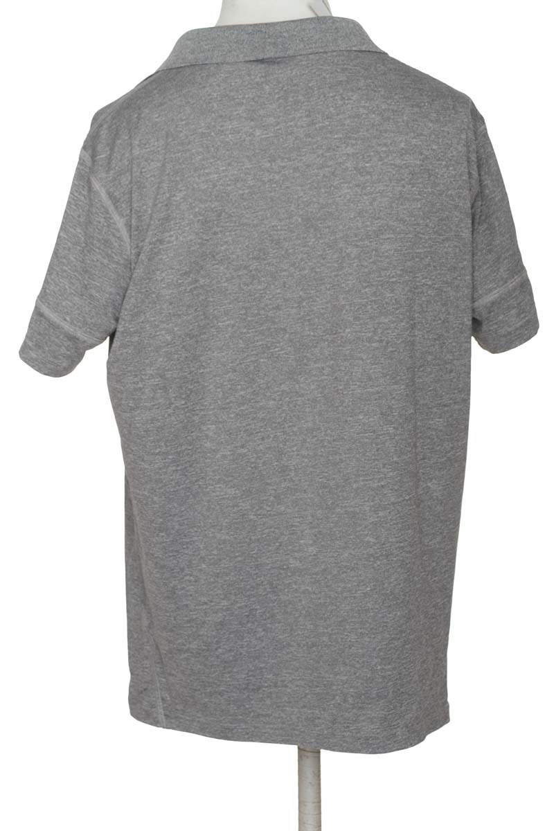 Polo color Gris - Closeando