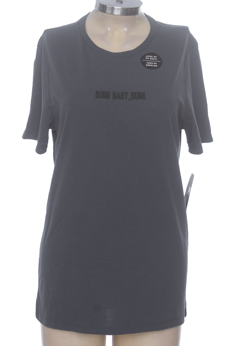 Top / Camiseta color Gris - Cuidado Con El Perro