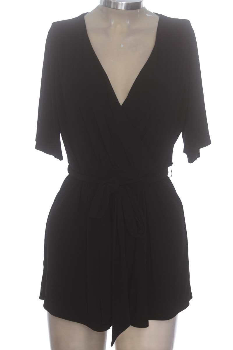 Vestido / Enterizo color Negro - Express