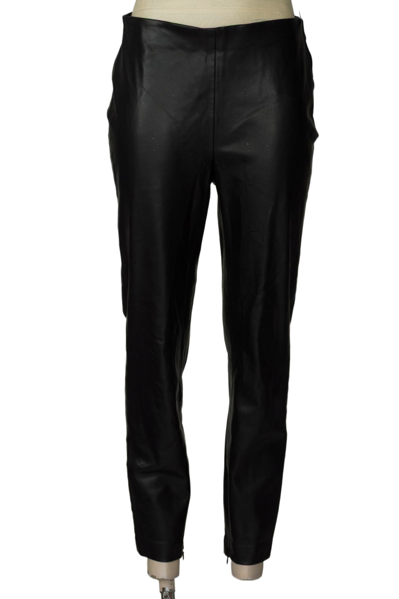 Pantalones color Negro - MNG