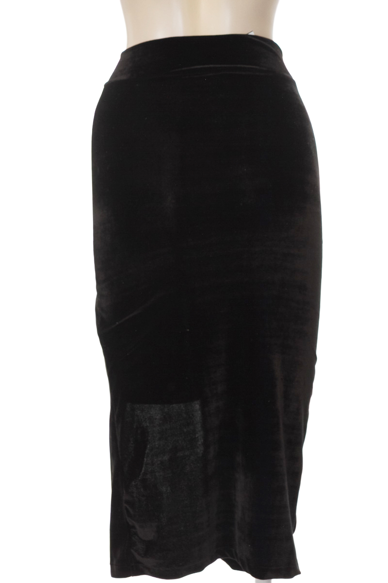 Falda color Negro - Closeando