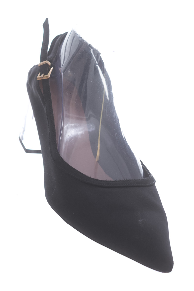 Zapatos color Negro - Zara