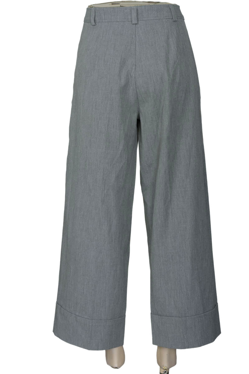 Pantalones color Gris - Stradivarius