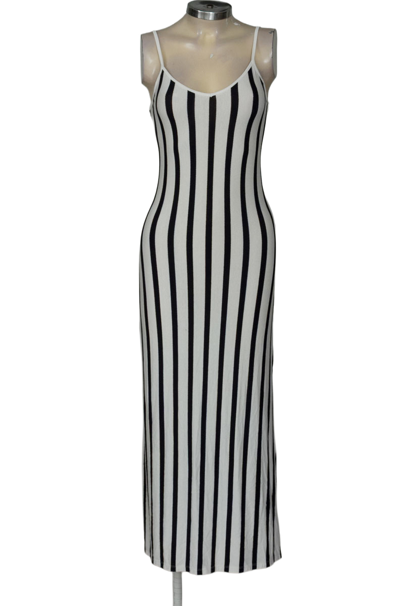 Vestido / Enterizo color Blanco - Bershka