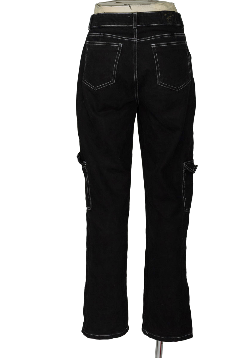 Pantalones color Negro - Closeando