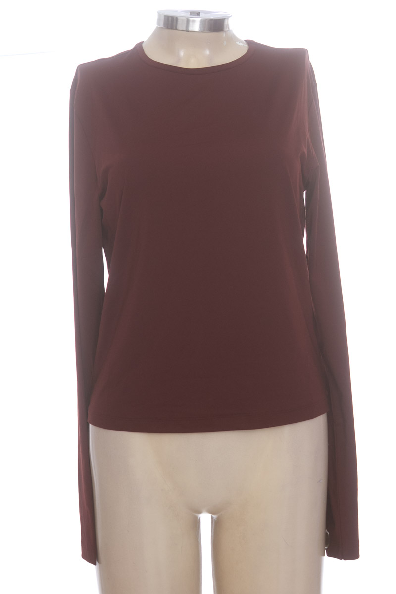 Ropa Deportiva / Salida de Baño color Vinotinto - H&M Move