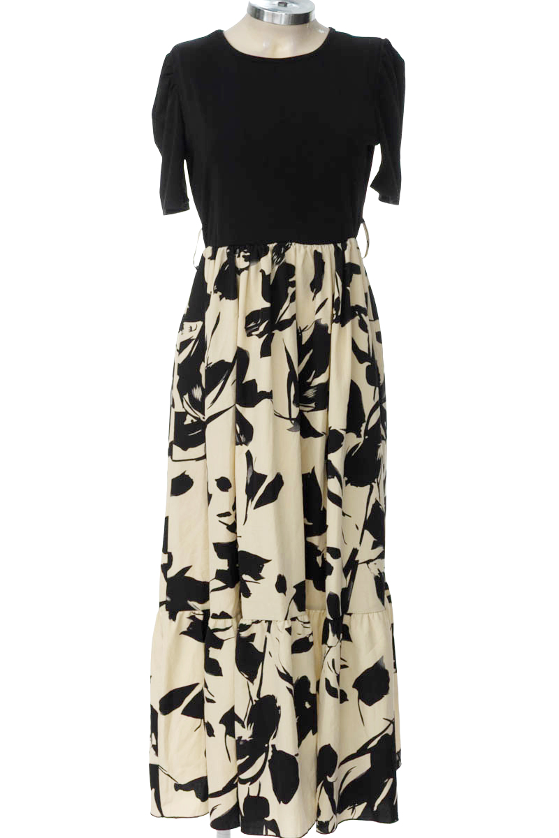 Vestido / Enterizo color Negro - Closeando