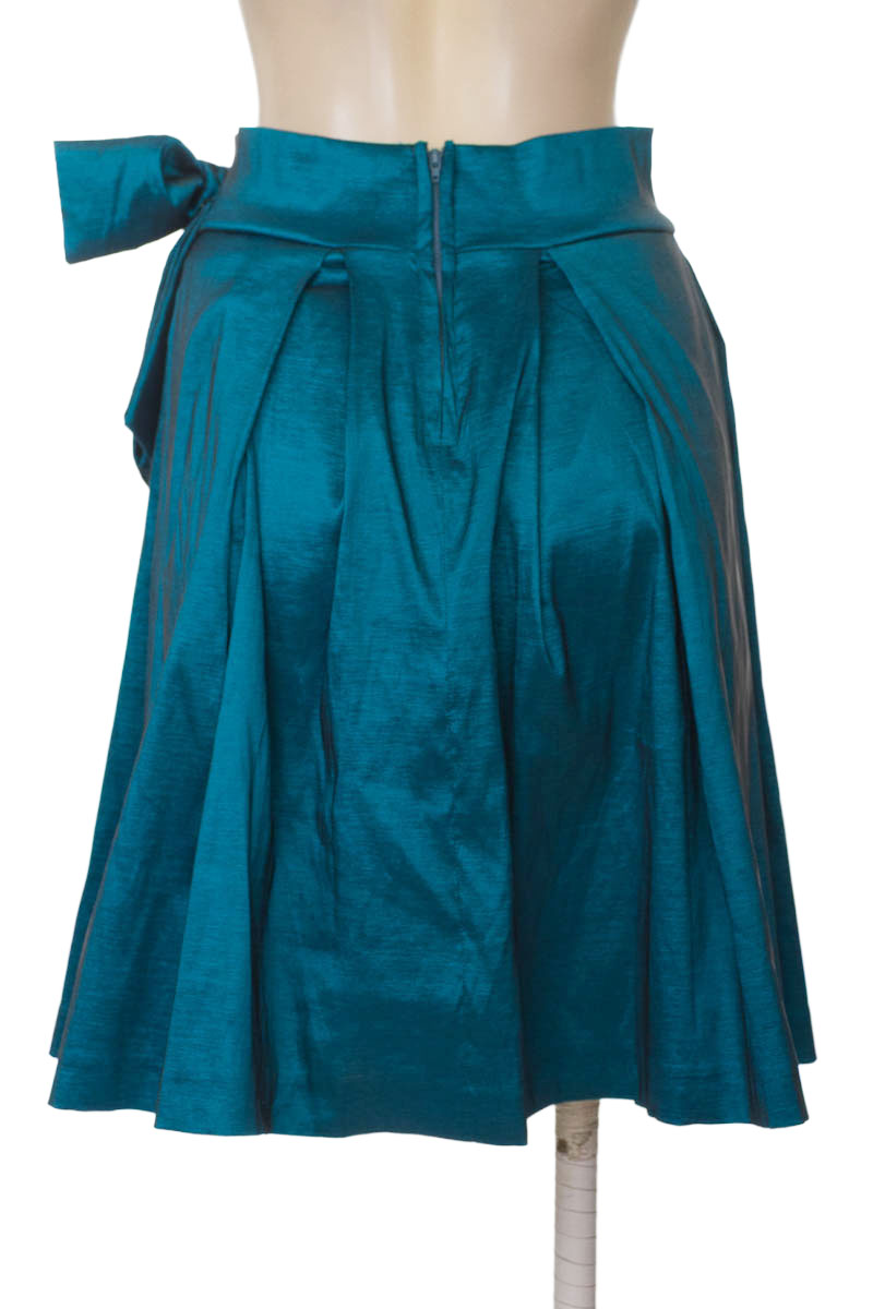 Falda color Azul - Closeando