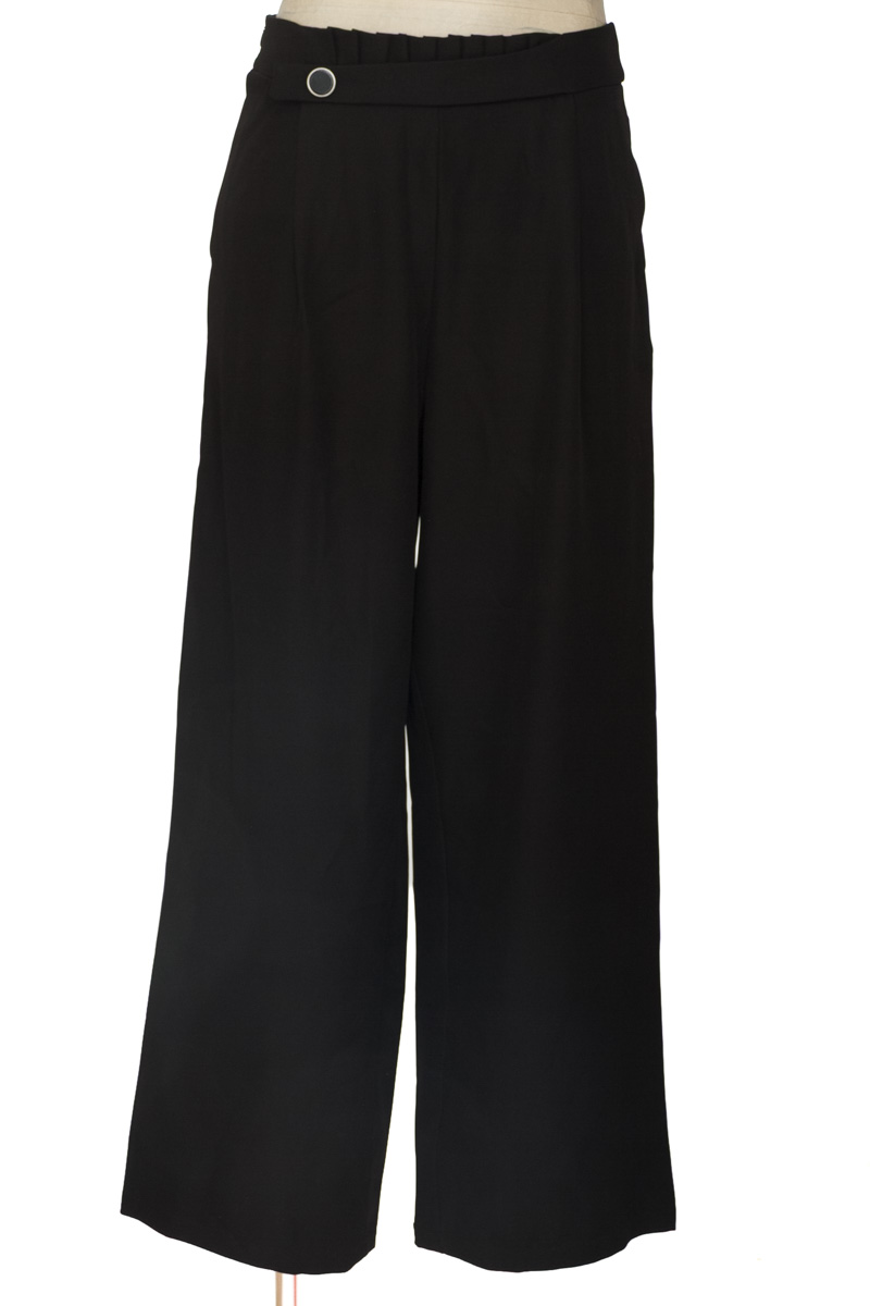 Pantalones color Negro - Motf