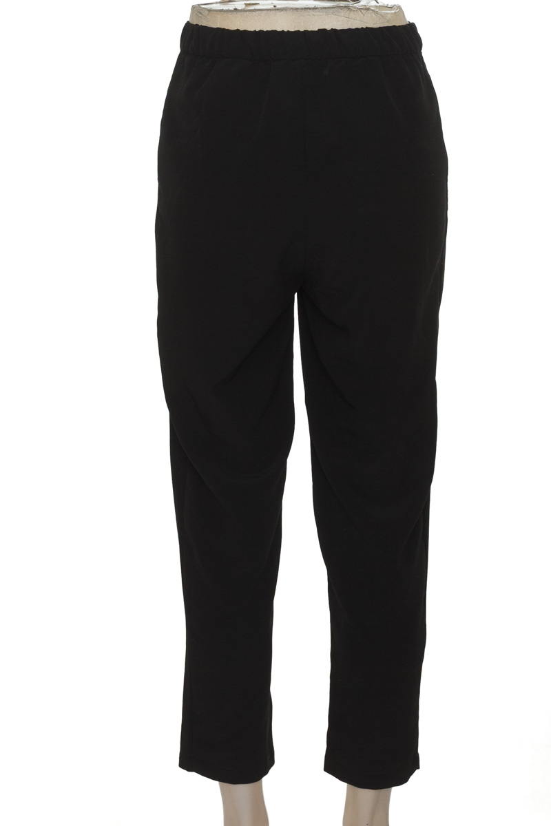 Pantalones color Negro - Divided by H&M